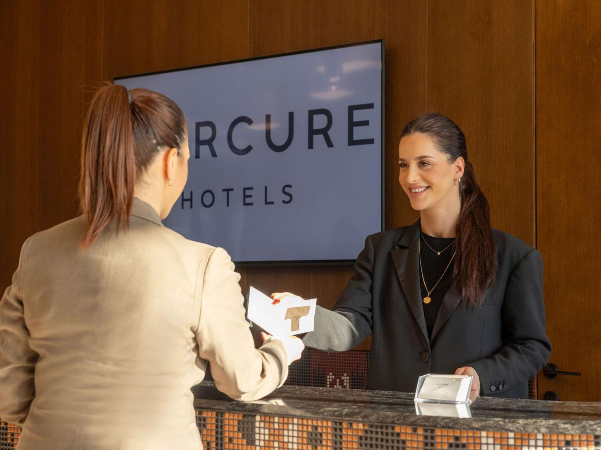 Mercure Prishtina City Pristina Eksteriør billede
